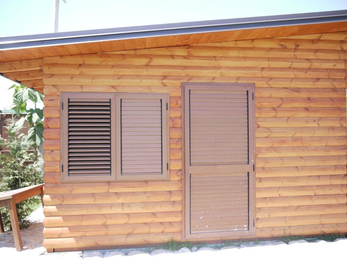 Windmill Shkodra Gesthouse Camping & Grill ภายนอก รูปภาพ