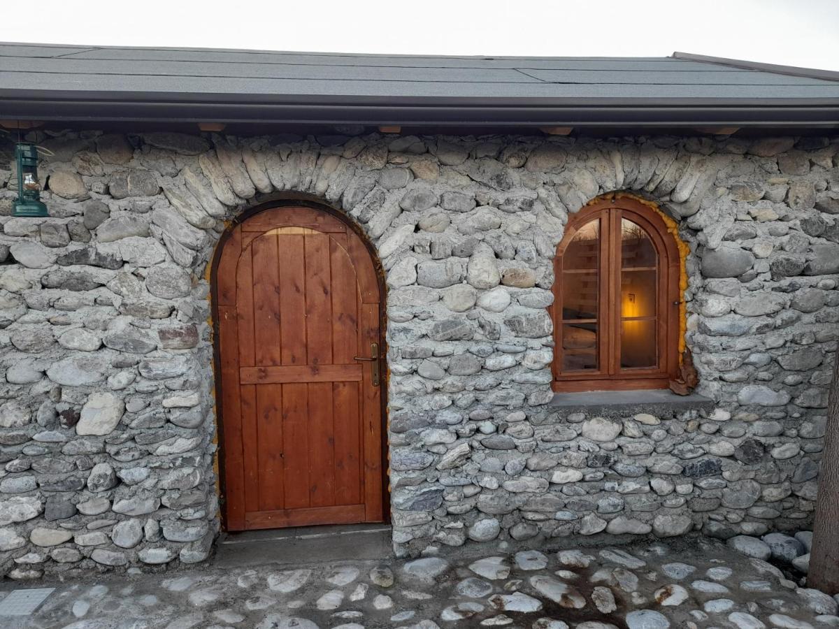 Windmill Shkodra Gesthouse Camping & Grill ภายนอก รูปภาพ