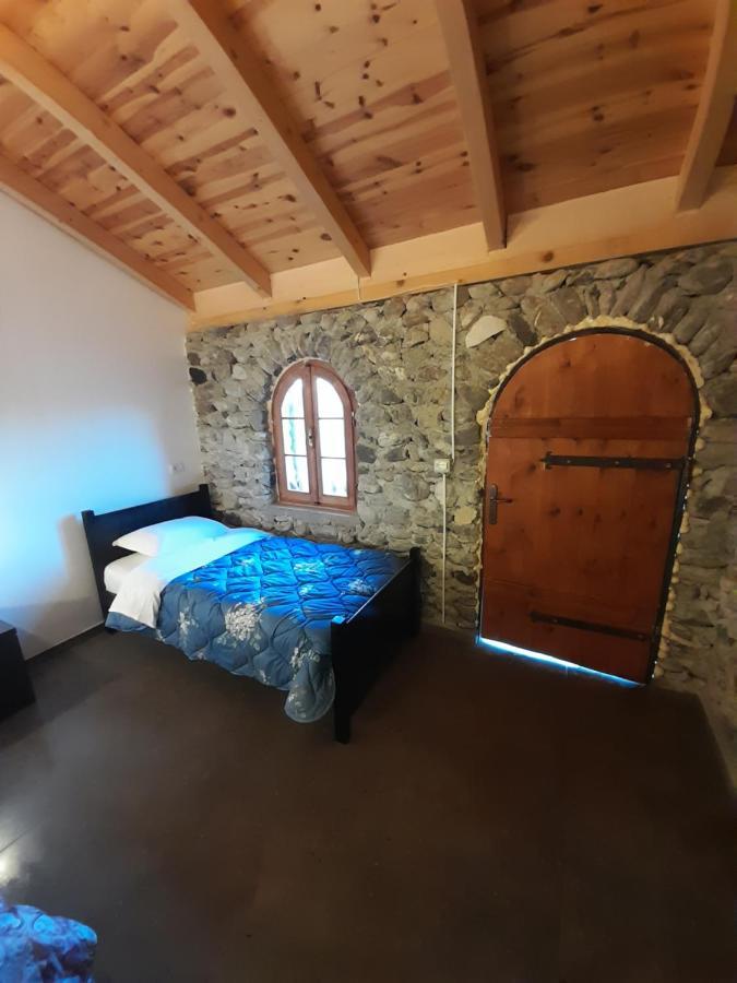 Windmill Shkodra Gesthouse Camping & Grill ภายนอก รูปภาพ